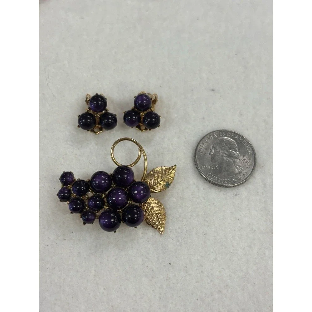 Vintage Purple Grape Cluster Brooch Pin & Clip Earrings Demi Parure Set